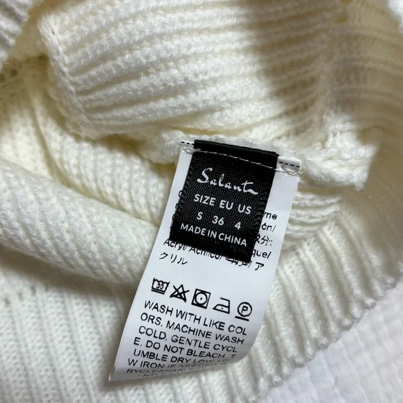 Elegant Cream Ribbed Sweater - Picture 3 of 3